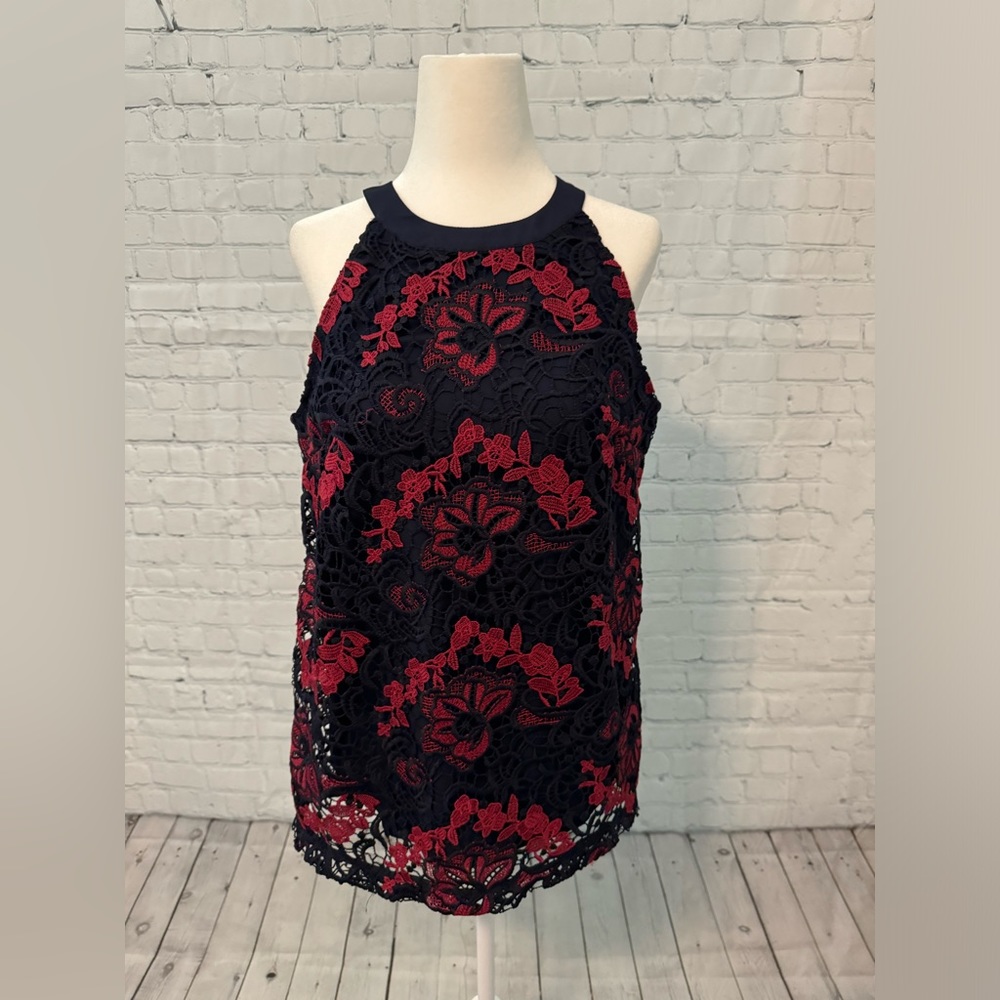 Banana Republic Sleeveless Lace Top